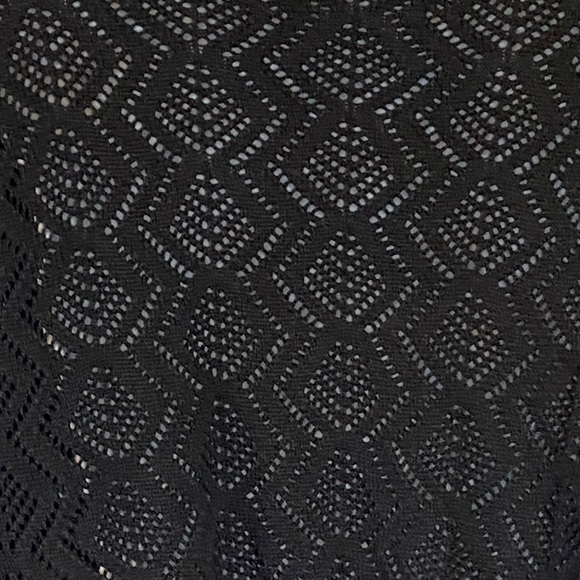 Black Open-Front Cardigan with Rose Detail Appliqué - Picture 6 of 9